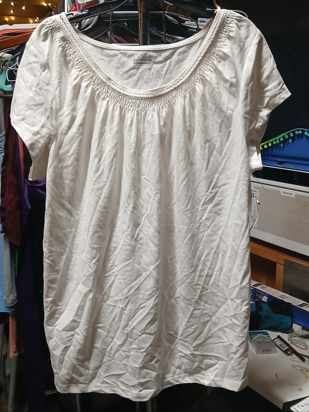 NWT*Women's White shirt - L